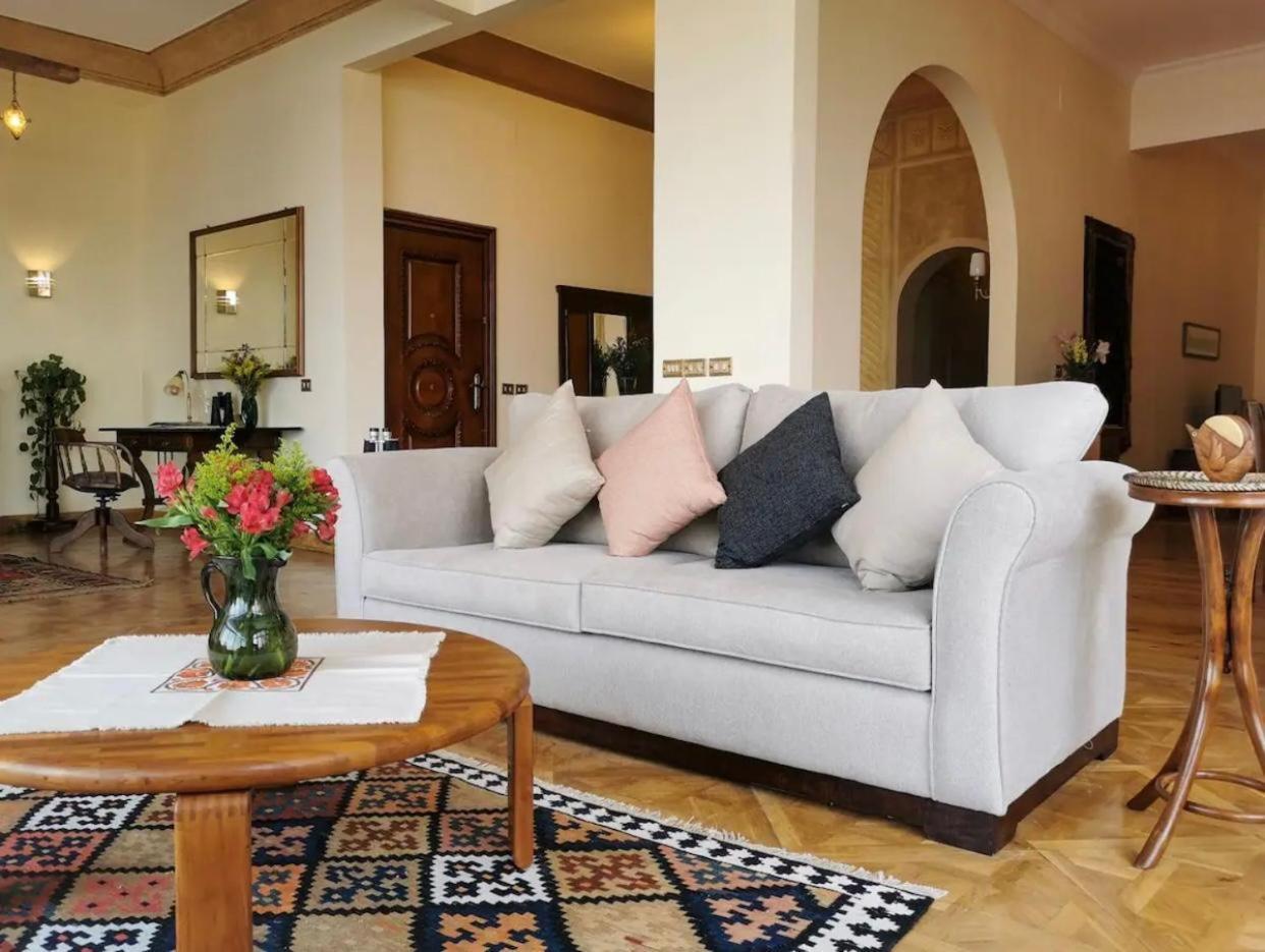 Luxury On The Nile - Zamalek Apartments Kairo Eksteriør billede