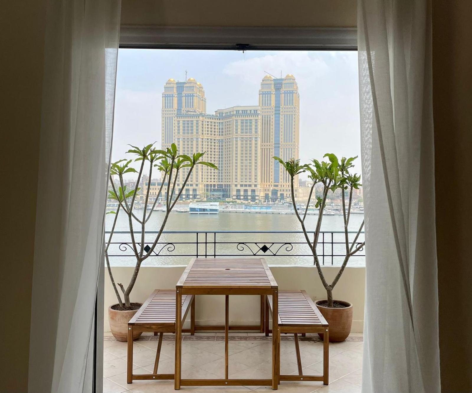 Luxury On The Nile - Zamalek Apartments Kairo Eksteriør billede